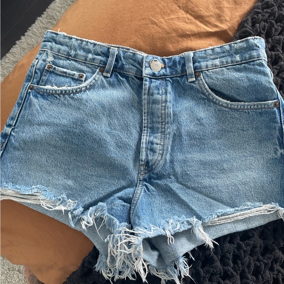 Zara Denim Shorts - Picture 1 of 6